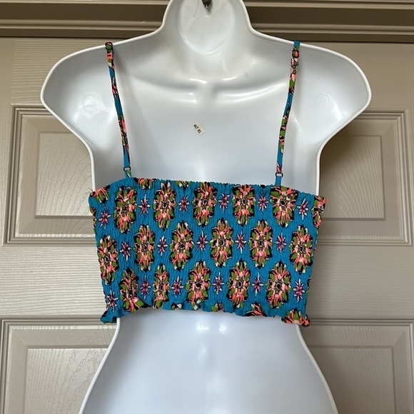 Flying Tomato Neon Geometric Crop Top - Picture 4 of 8